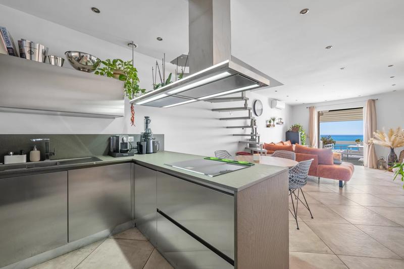 Appartement - 170 m² - 6 pièces