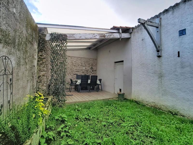 Maison - 96 m² - 4 pièces