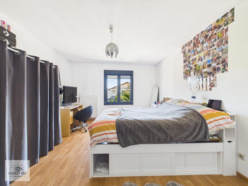 Maison - 176 m² - 6 pièces