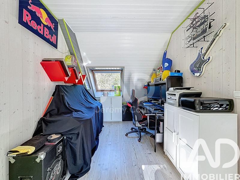 Maison - 201 m² - 9 pièces