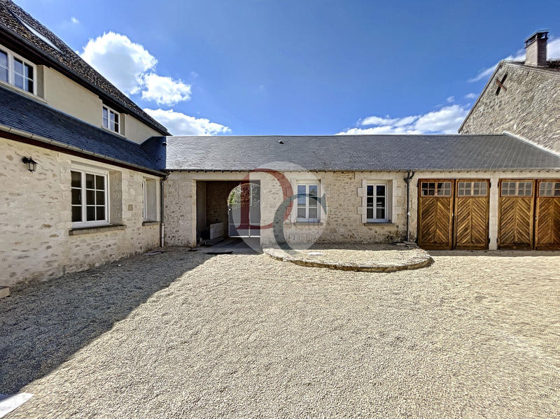 Maison - 316 m² - 11 pièces