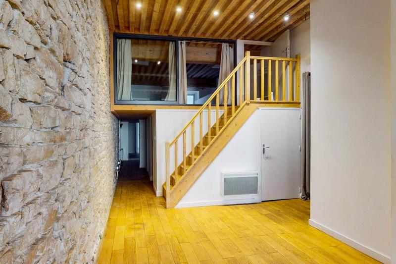 Appartement - 100 m² - 3 pièces