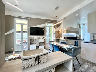 Appartement - 70 m² - 5 pièces