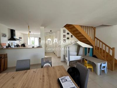 Maison - 102 m² - 4 pièces