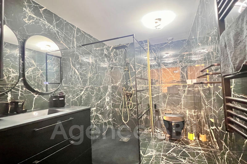 Appartement - 157 m² - 5 pièces