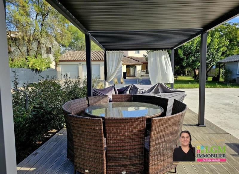 Maison - 228 m² - 7 pièces