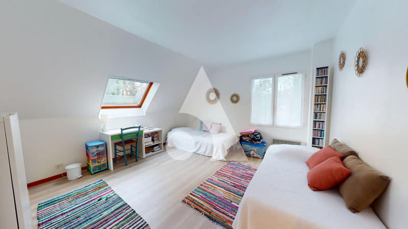 Maison - 156 m² - 8 pièces