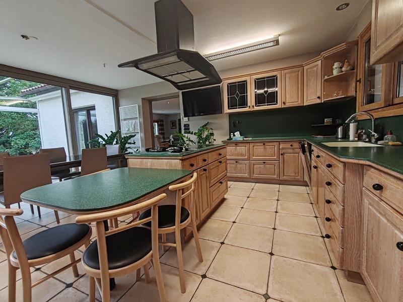 Demeure - 334 m² - 12 pièces