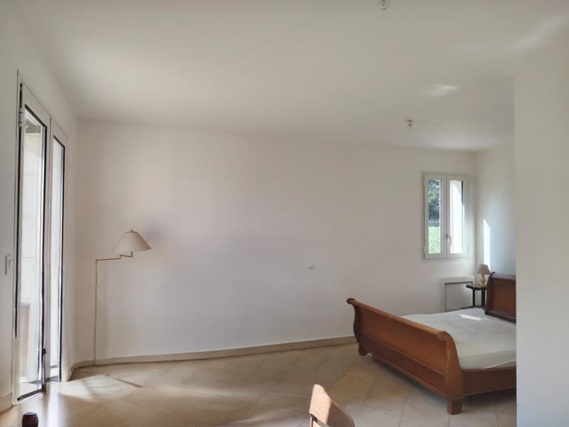 Propriété - 320 m² - 9 pièces