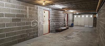 Maison traditionnelle - 171 m² - 8 pièces