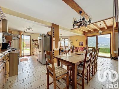 Maison - 248 m² - 13 pièces