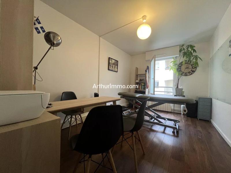 Bureau - 87 m² - 6 pièces