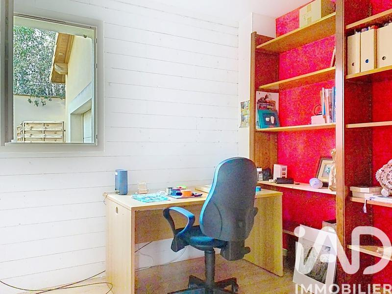 Maison - 218 m² - 8 pièces