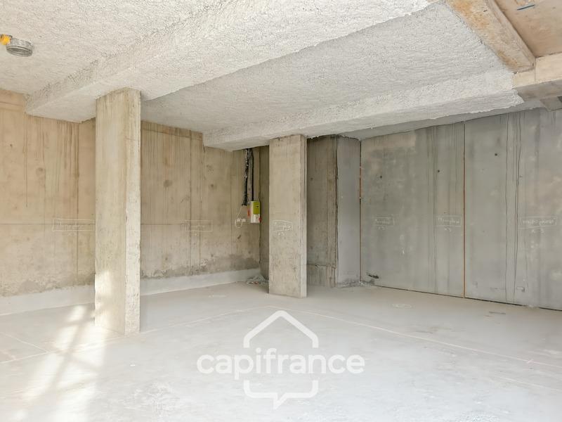 Local commercial - 74 m² - 1 pièce