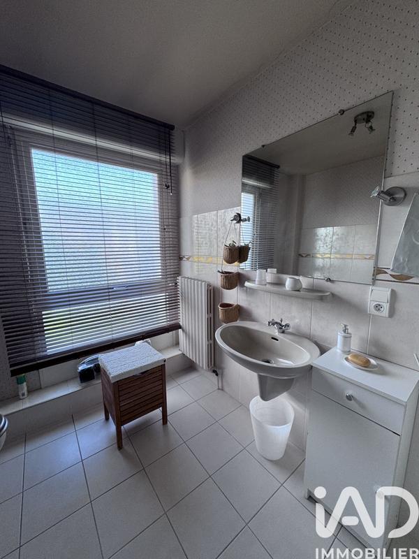 Maison - 245 m² - 9 pièces