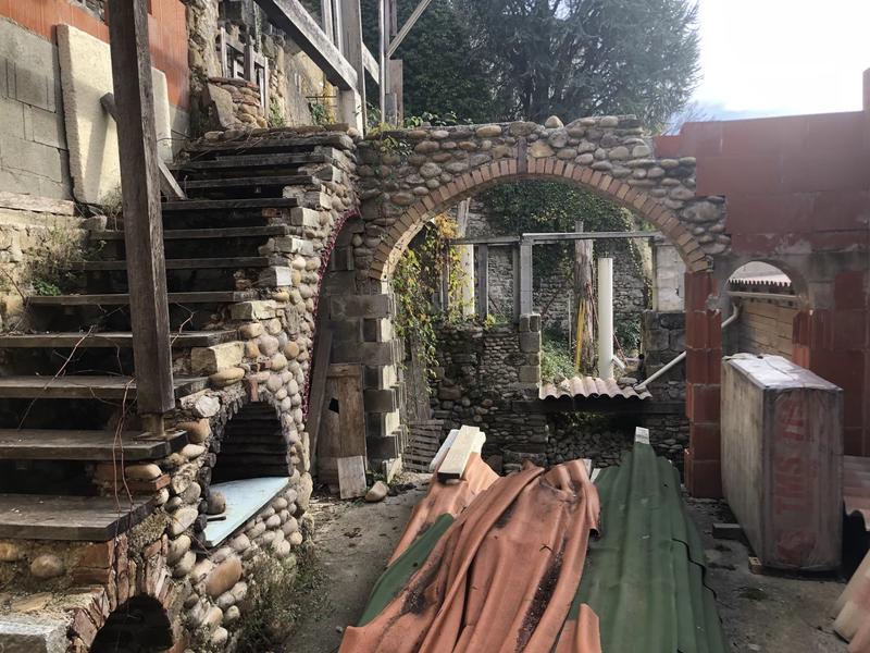 Ruine - 482 m² - 1 pièce