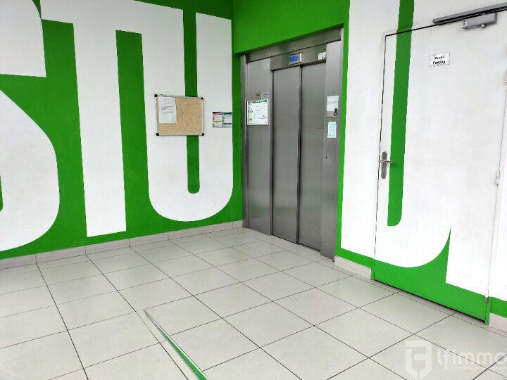 Studio - 27 m² - 1 pièce