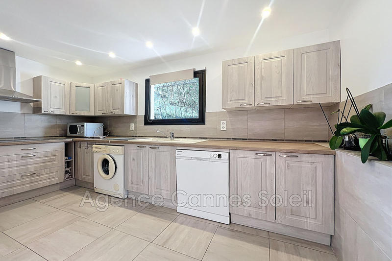 Maison - 290 m² - 10 pièces