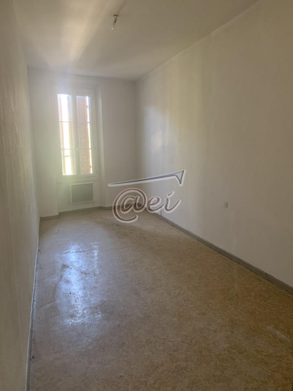 Appartement - 94 m² - 4 pièces