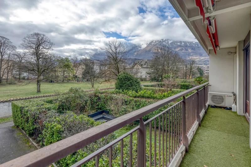 Appartement - 94 m² - 3 pièces