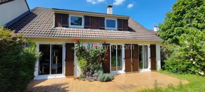 Maison - 146 m² - 8 pièces