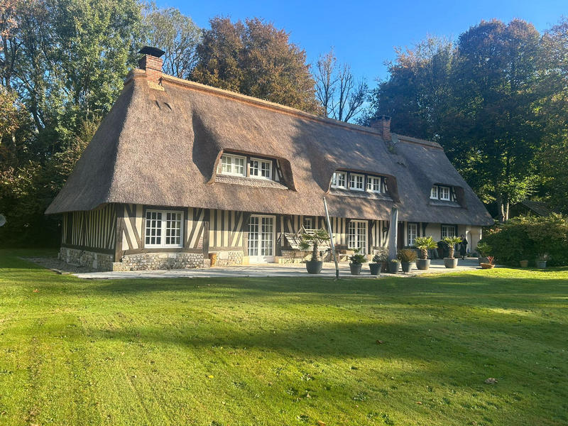 Maison - 238 m² - 8 pièces