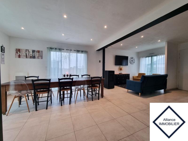 Maison contemporaine - 114 m² - 8 pièces