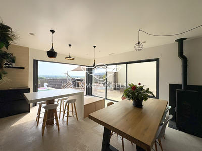 Maison - 114 m² - 5 pièces