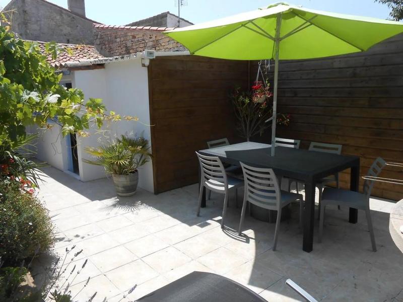 Propriété - 148 m² - 6 pièces