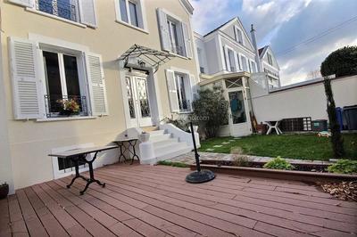 Maison - 115 m² - 6 pièces