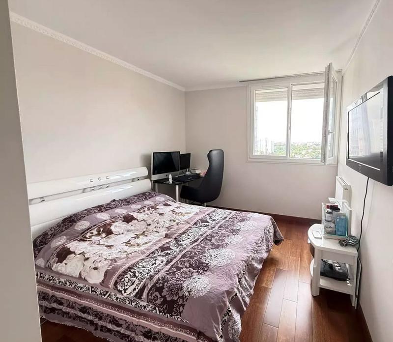 Appartement - 90 m² - 5 pièces