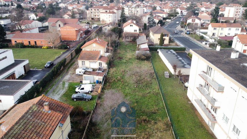 Maison - 200 m² - 8 pièces