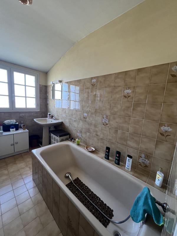 Maison - 97 m² - 5 pièces