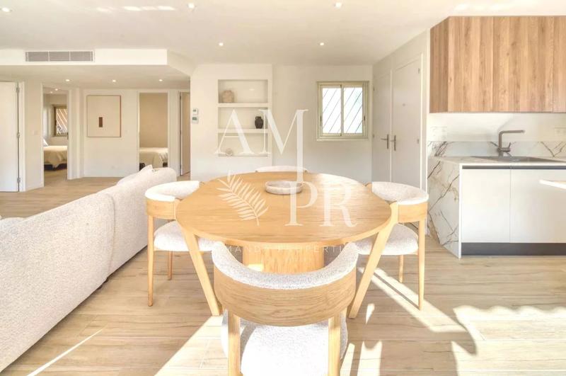 Appartement - 95 m² - 4 pièces