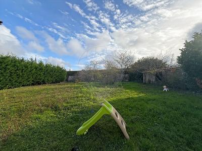 Maison - 122 m² - 4 pièces