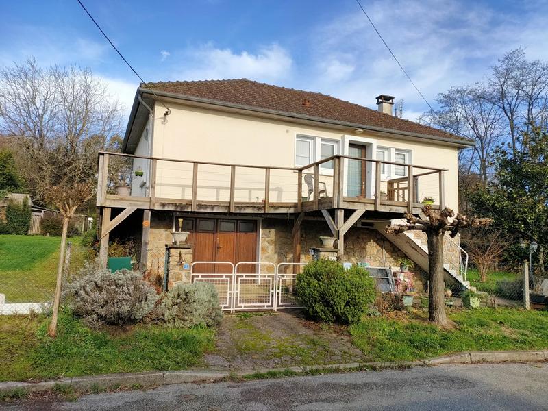 Maison - 93 m² - 4 pièces