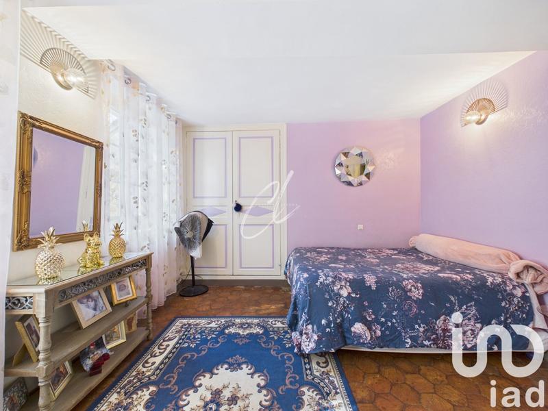 Maison - 360 m² - 13 pièces