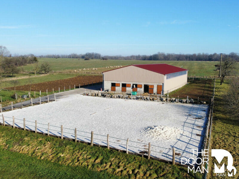 Ferme - 500 m² - 2 pièces