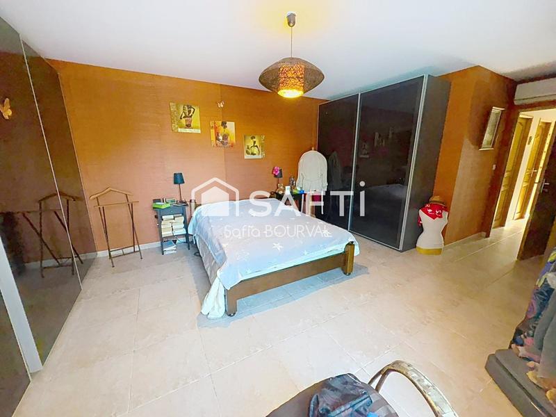 Villa - 190 m² - 6 pièces