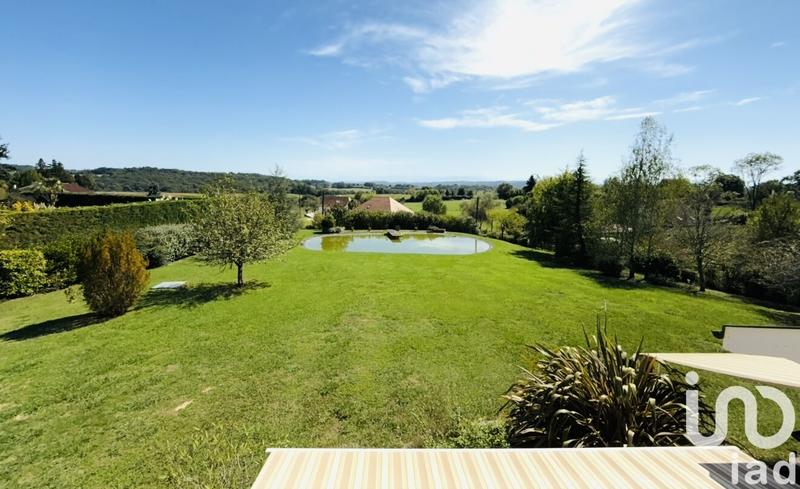 Maison de maîtres - 250 m² - 9 pièces