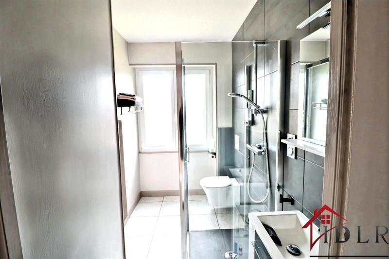 Maison - 179 m² - 9 pièces