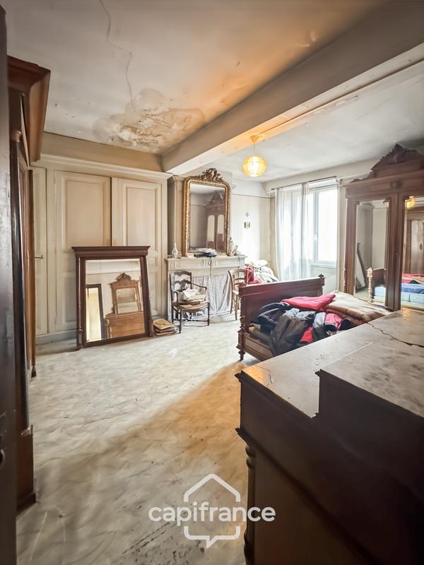 Maison - 332 m² - 15 pièces