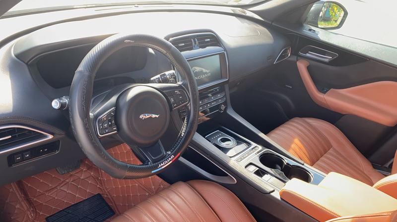 Jaguar F-Pace 20d 180 Awd Prestige - Automatique Toit ouvrant