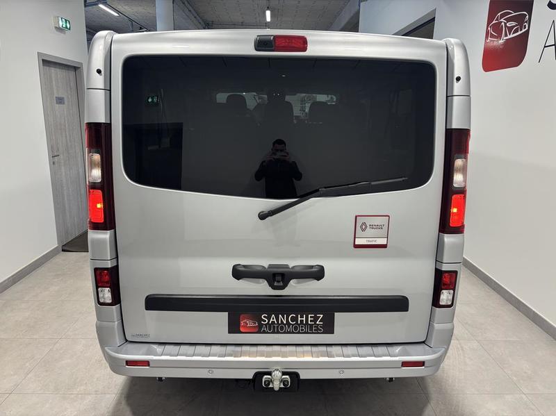 Renault Trafic III (2) Combi L2 2.0 Dci 150 9pl Bva9 Red