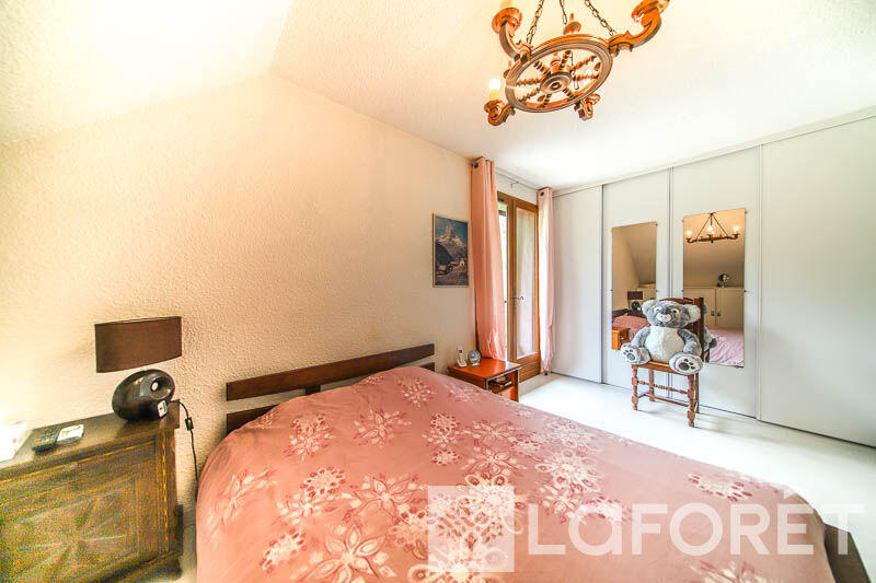 Maison - 180 m² - 6 pièces