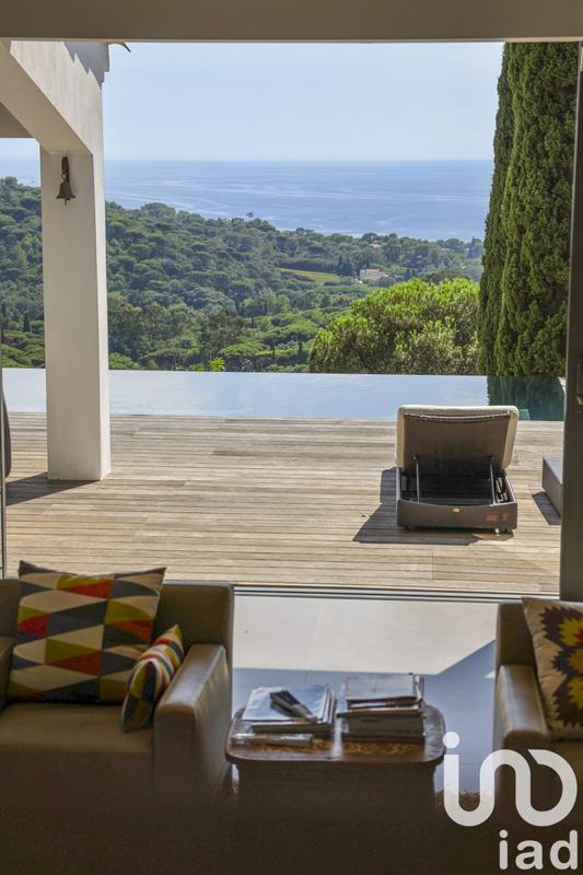 Maison - 350 m² - 9 pièces