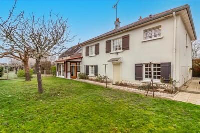 Maison - 123 m² - 7 pièces