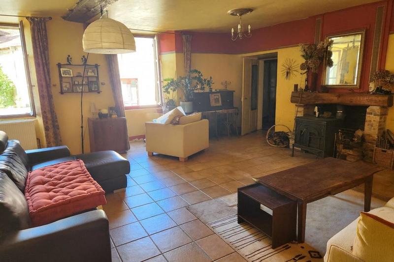 Maison en pierre - 208 m² - 5 pièces