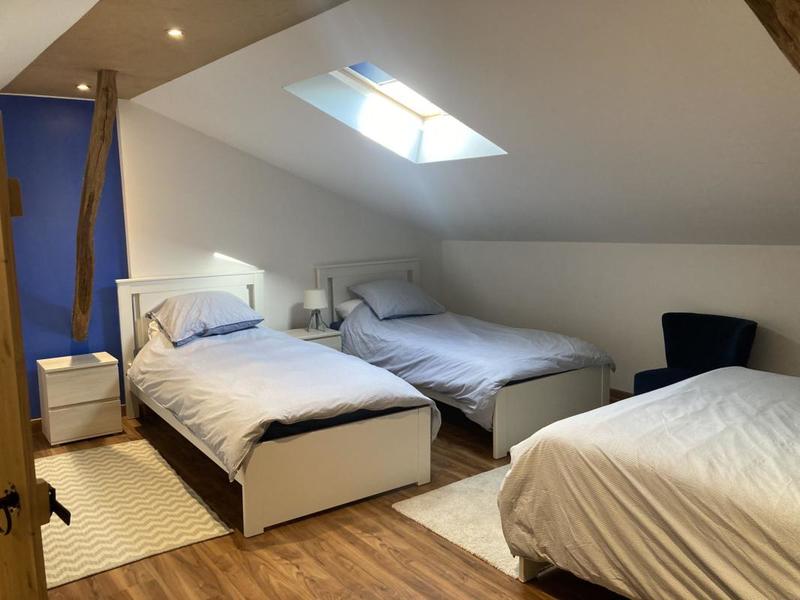 Maison - 250 m² - 6 pièces