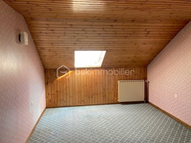 Maison - 186 m² - 9 pièces